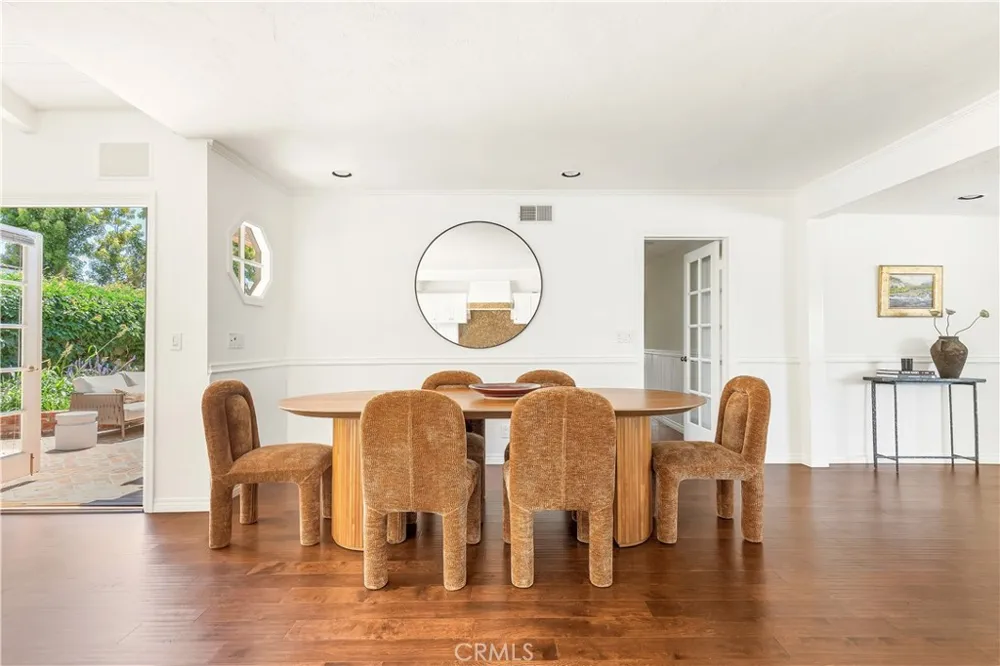 1644 Aliso Avenue Costa Mesa, CA 92627