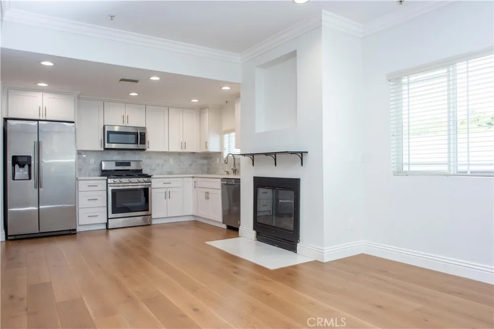 815 S Harvard Boulevard #201 Los Angeles, CA 90005
