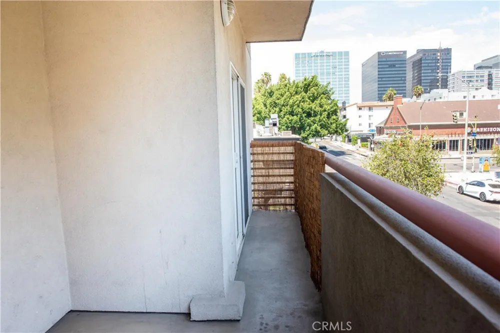 815 S Harvard Boulevard #201 Los Angeles, CA 90005