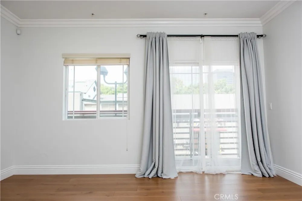 815 S Harvard Boulevard #201 Los Angeles, CA 90005