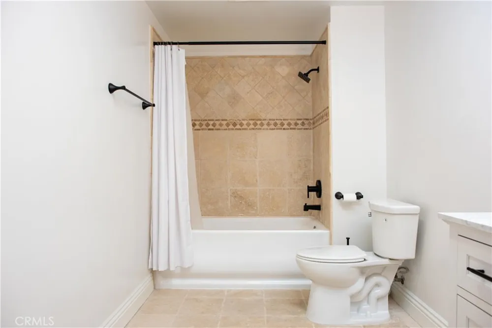 815 S Harvard Boulevard #201 Los Angeles, CA 90005