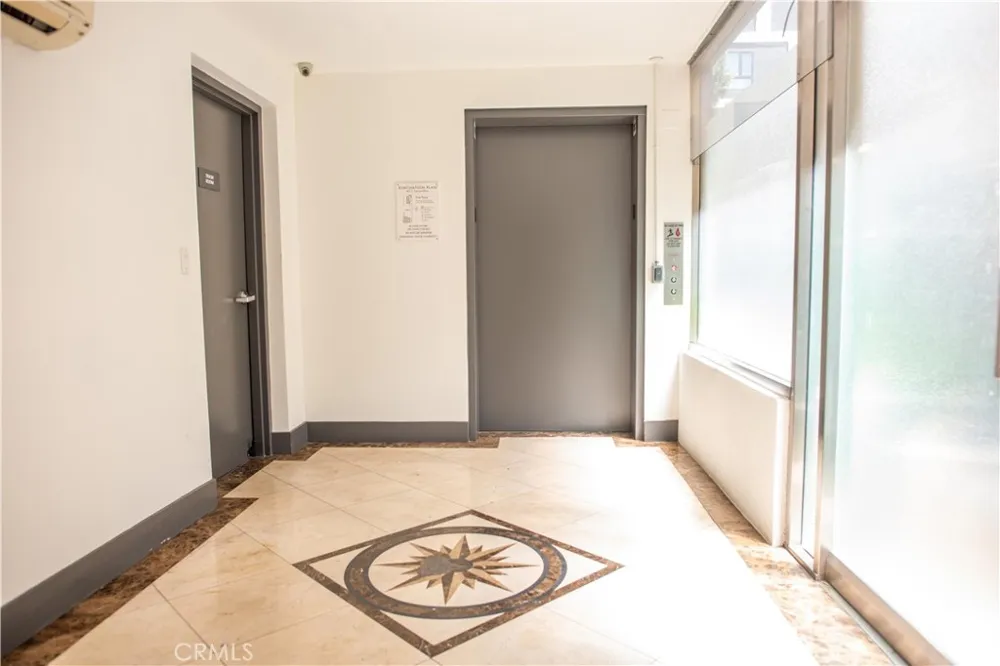 815 S Harvard Boulevard #201 Los Angeles, CA 90005