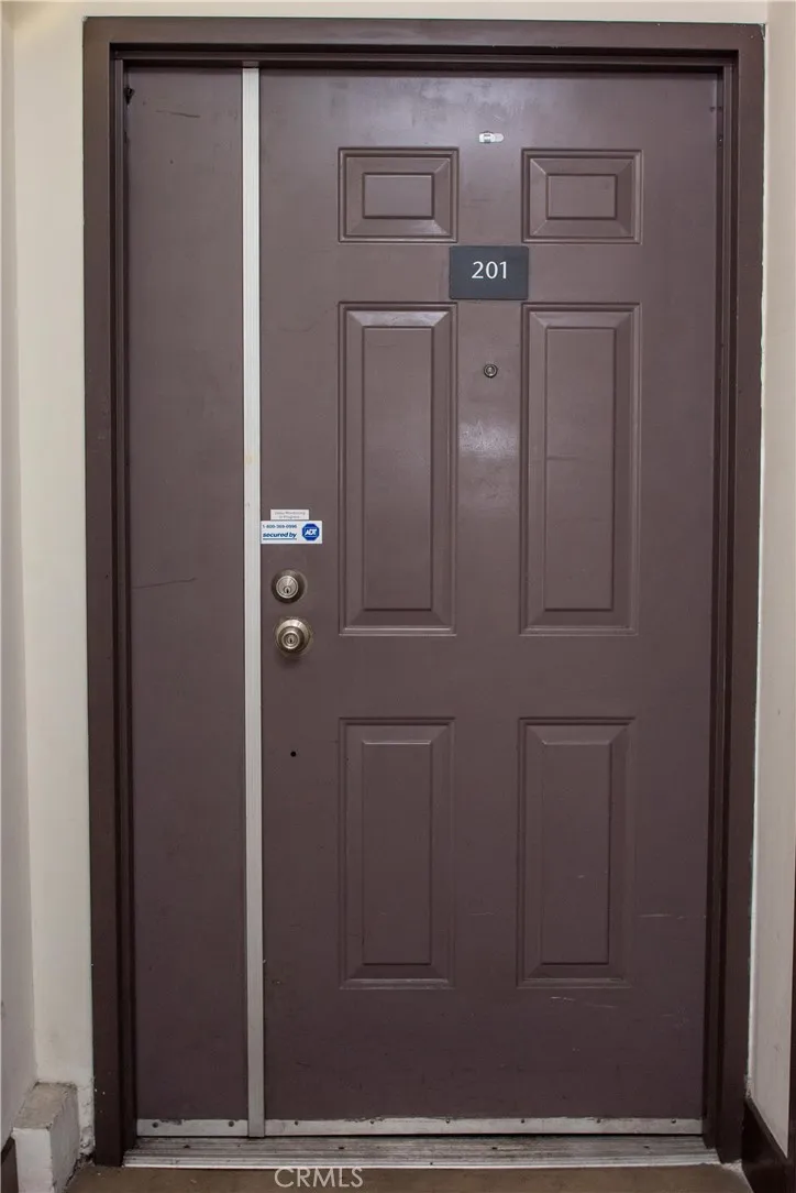 815 S Harvard Boulevard #201 Los Angeles, CA 90005
