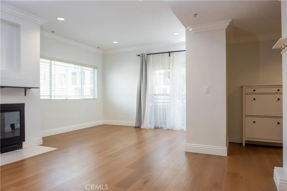815 S Harvard Boulevard #201 Los Angeles, CA 90005