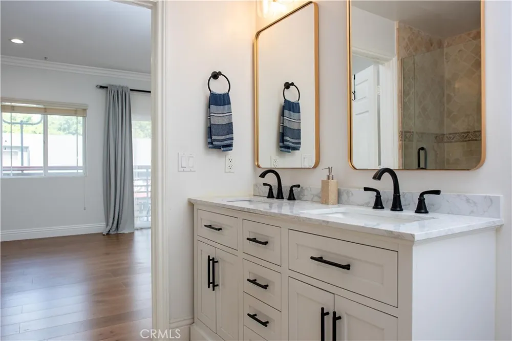 815 S Harvard Boulevard #201 Los Angeles, CA 90005