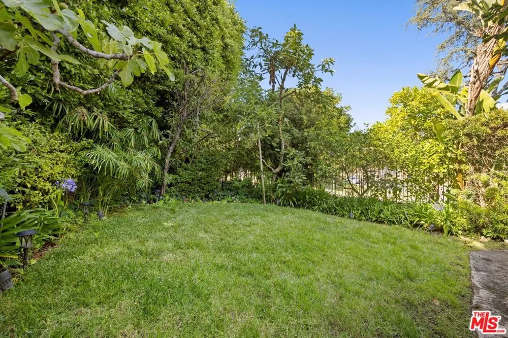 1717 Comstock Avenue Los Angeles, CA 90024