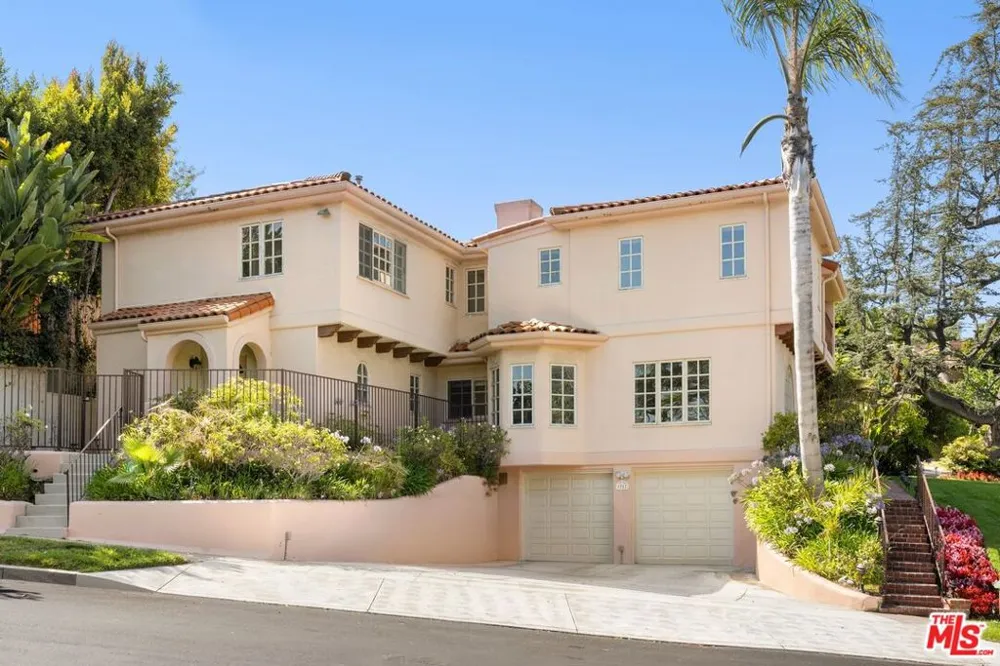 1717 Comstock Avenue Los Angeles, CA 90024