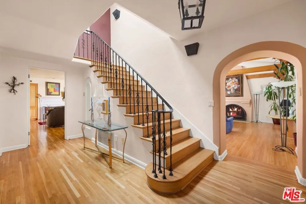 1717 Comstock Avenue Los Angeles, CA 90024