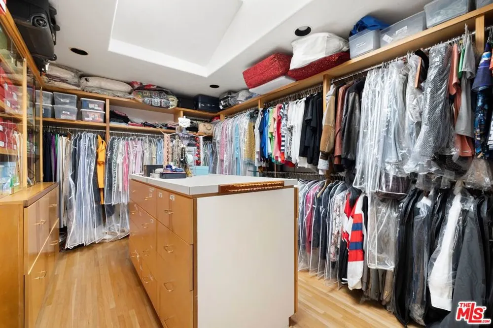 1717 Comstock Avenue Los Angeles, CA 90024