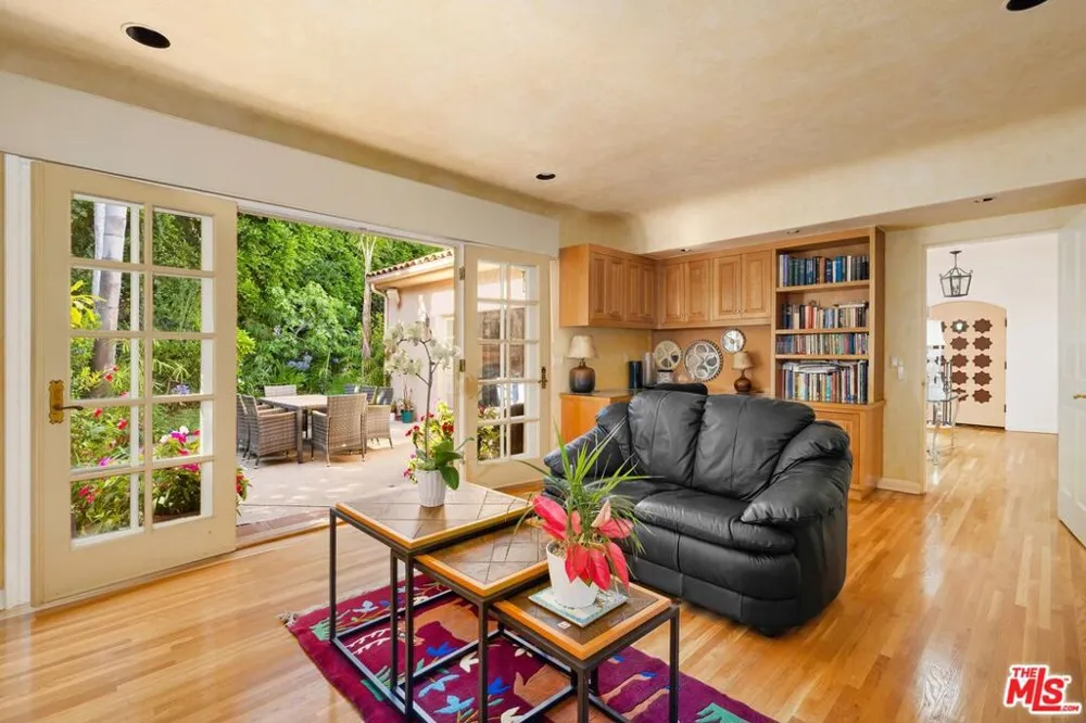 1717 Comstock Avenue Los Angeles, CA 90024