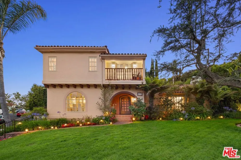 1717 Comstock Avenue Los Angeles, CA 90024