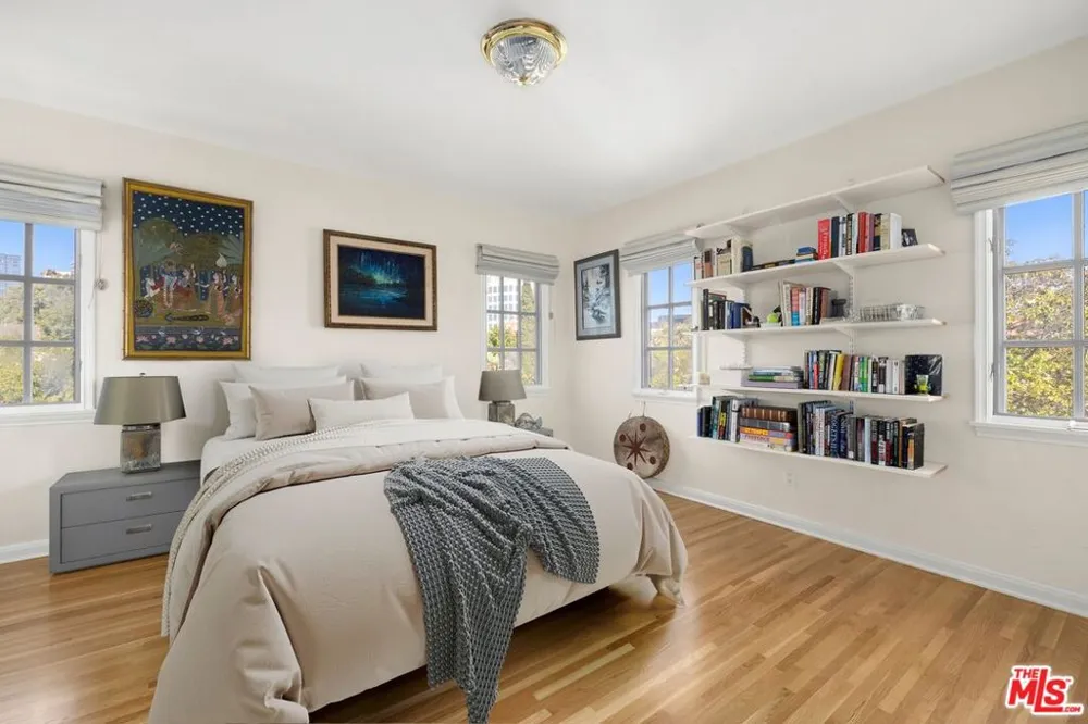 1717 Comstock Avenue Los Angeles, CA 90024