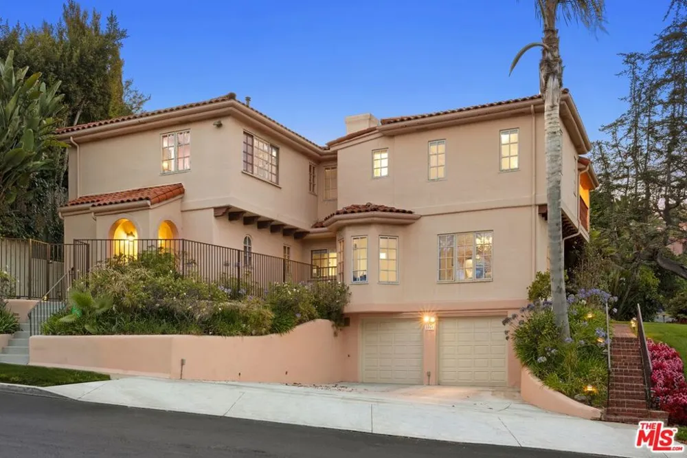 1717 Comstock Avenue Los Angeles, CA 90024
