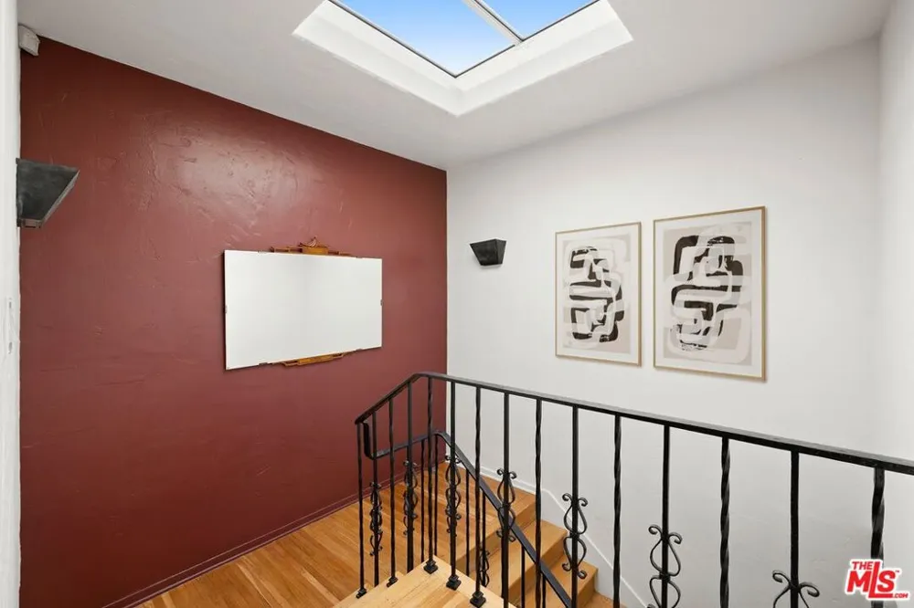 1717 Comstock Avenue Los Angeles, CA 90024