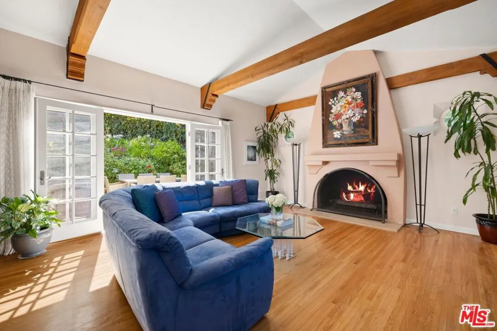 1717 Comstock Avenue Los Angeles, CA 90024