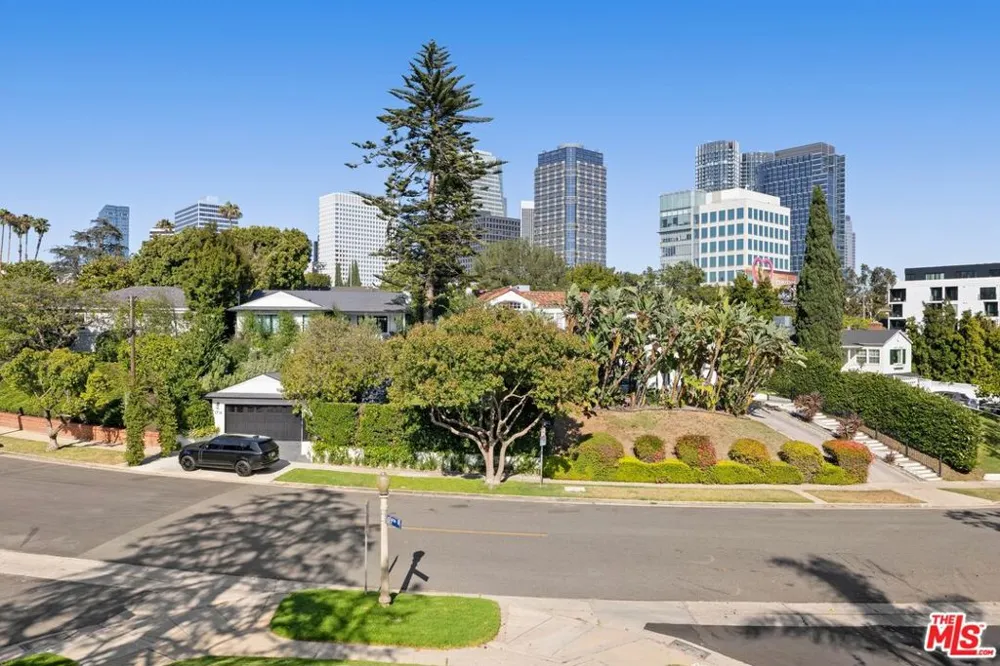 1717 Comstock Avenue Los Angeles, CA 90024