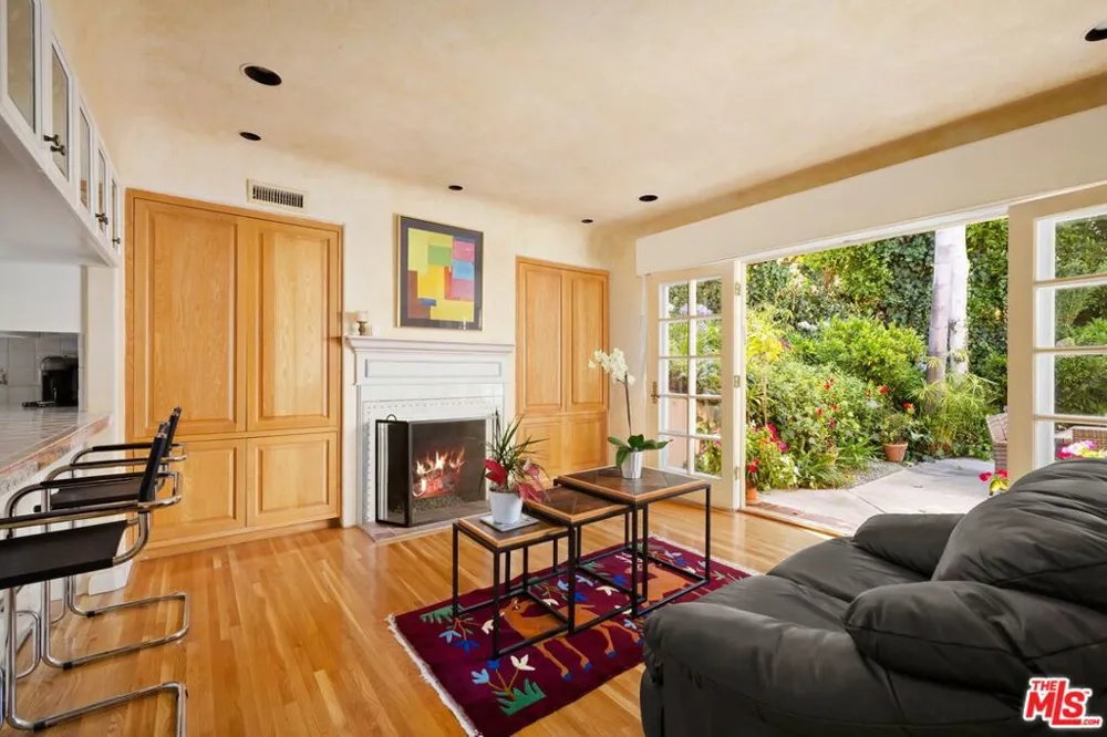1717 Comstock Avenue Los Angeles, CA 90024