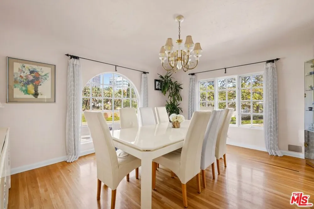 1717 Comstock Avenue Los Angeles, CA 90024