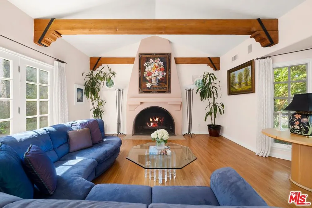 1717 Comstock Avenue Los Angeles, CA 90024