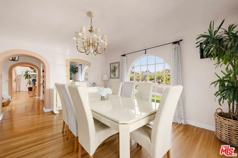 1717 Comstock Avenue Los Angeles, CA 90024