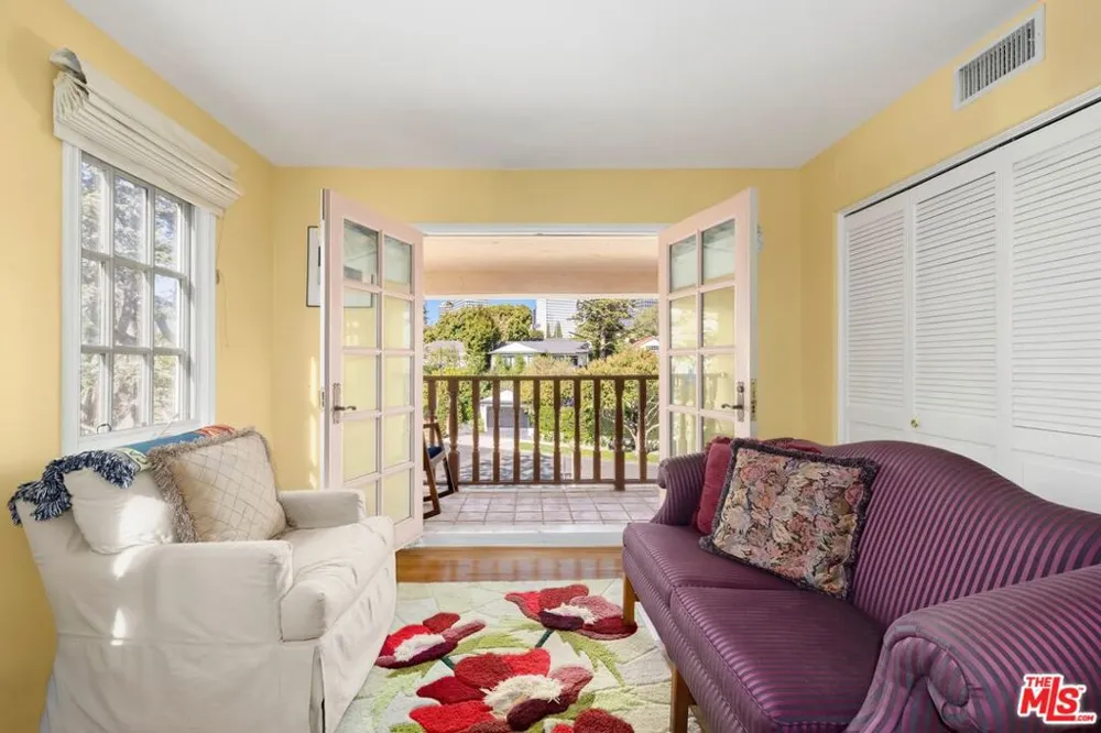 1717 Comstock Avenue Los Angeles, CA 90024