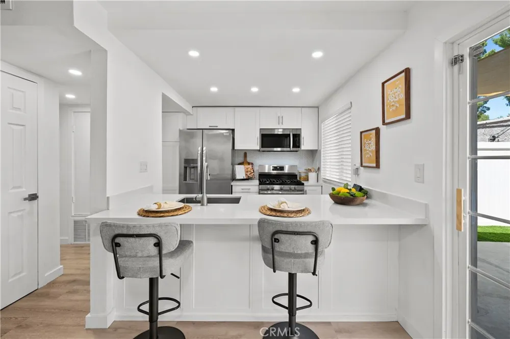 26914 Via Terraza Saugus, CA 91350