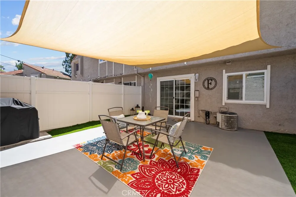 26914 Via Terraza Saugus, CA 91350