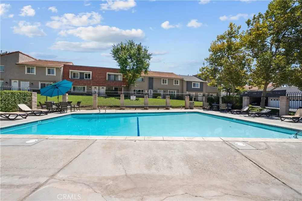 26914 Via Terraza Saugus, CA 91350