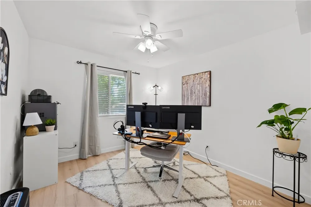 26914 Via Terraza Saugus, CA 91350