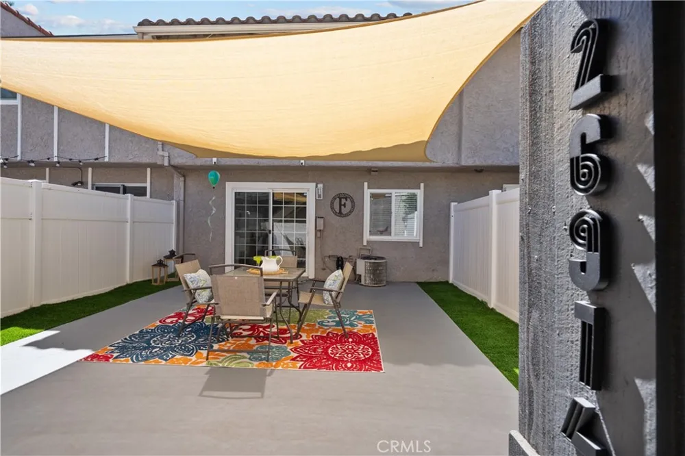 26914 Via Terraza Saugus, CA 91350