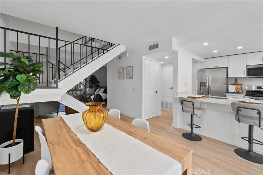 26914 Via Terraza Saugus, CA 91350