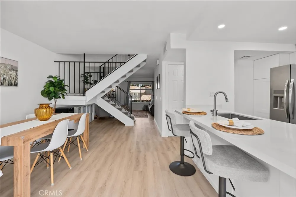 26914 Via Terraza Saugus, CA 91350