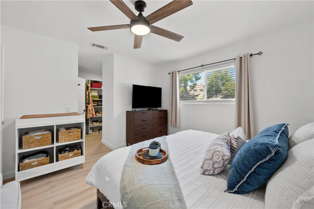26914 Via Terraza Saugus, CA 91350