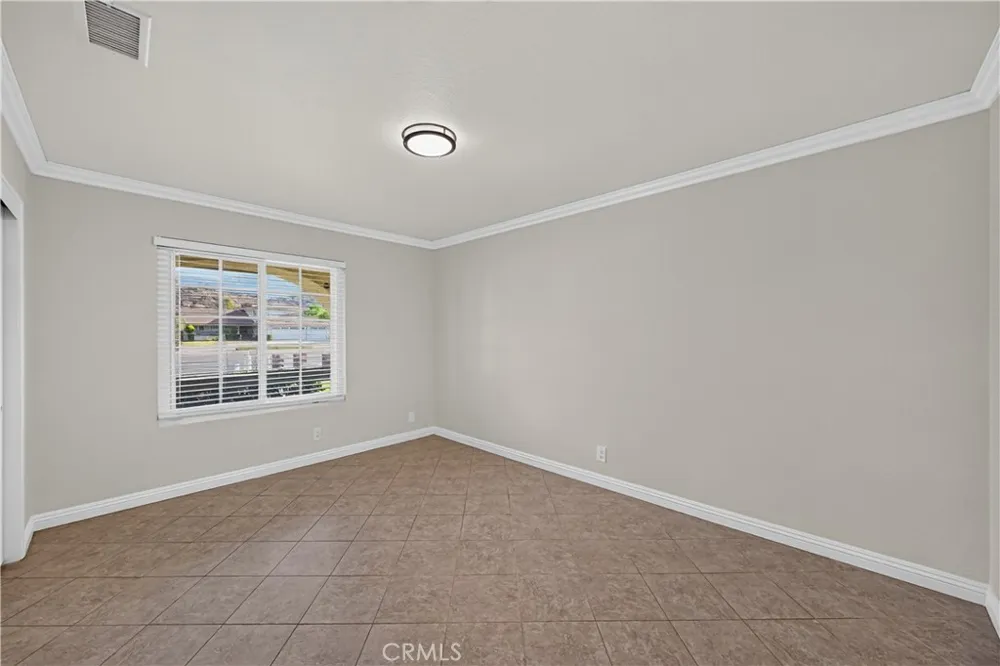 2134 Baseline Road La Verne, CA 91750