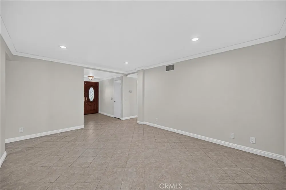 2134 Baseline Road La Verne, CA 91750