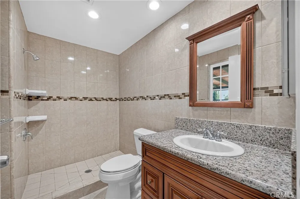 2134 Baseline Road La Verne, CA 91750