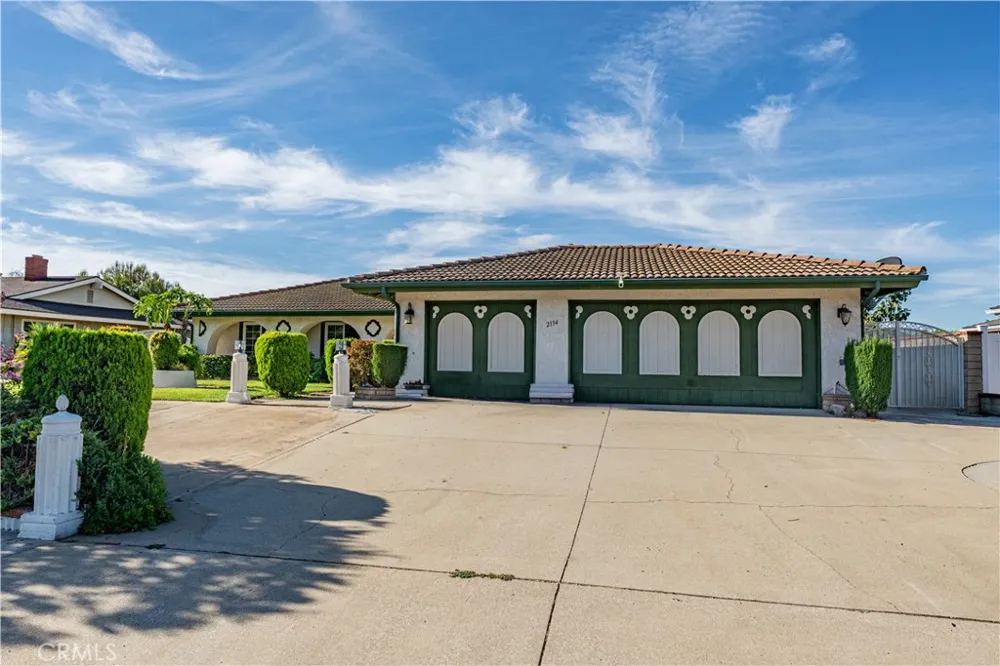 2134 Baseline Road La Verne, CA 91750