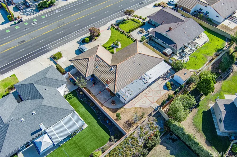 2134 Baseline Road La Verne, CA 91750
