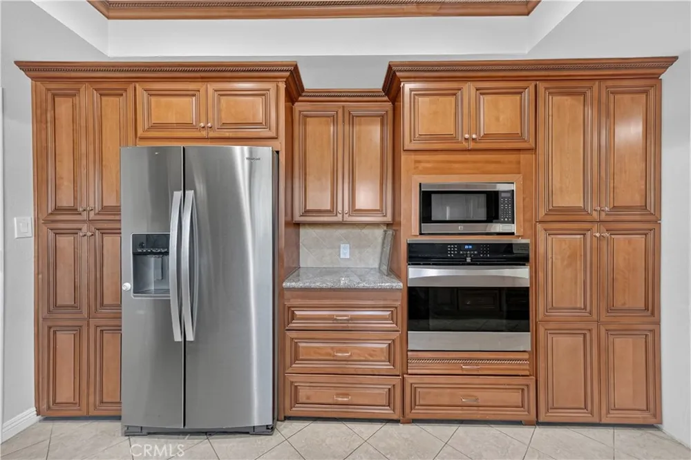 2134 Baseline Road La Verne, CA 91750