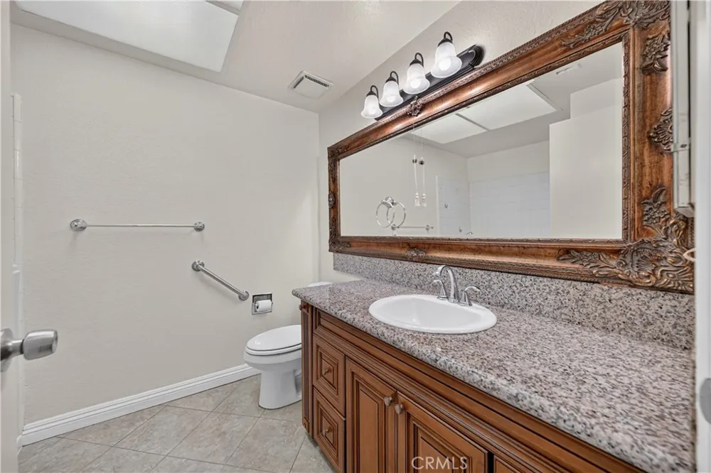 2134 Baseline Road La Verne, CA 91750