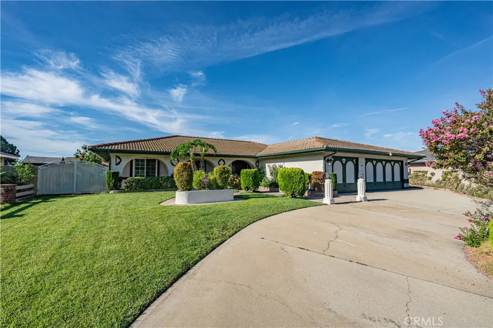 2134 Baseline Road La Verne, CA 91750