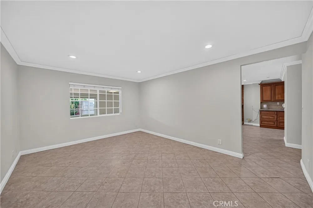 2134 Baseline Road La Verne, CA 91750