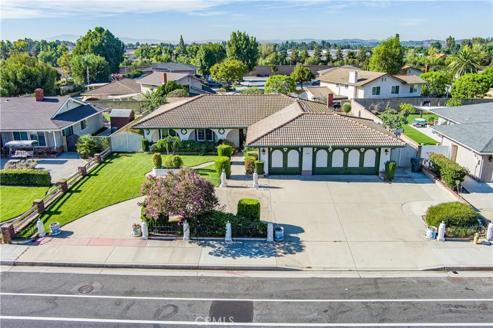 2134 Baseline Road La Verne, CA 91750