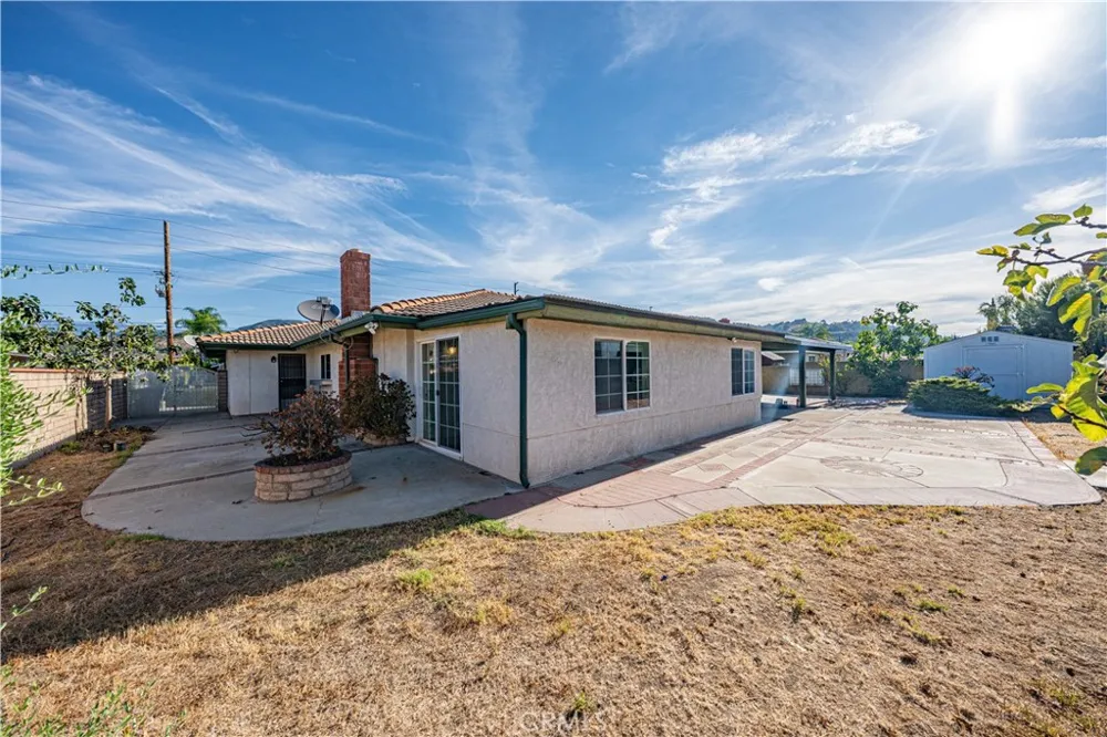 2134 Baseline Road La Verne, CA 91750