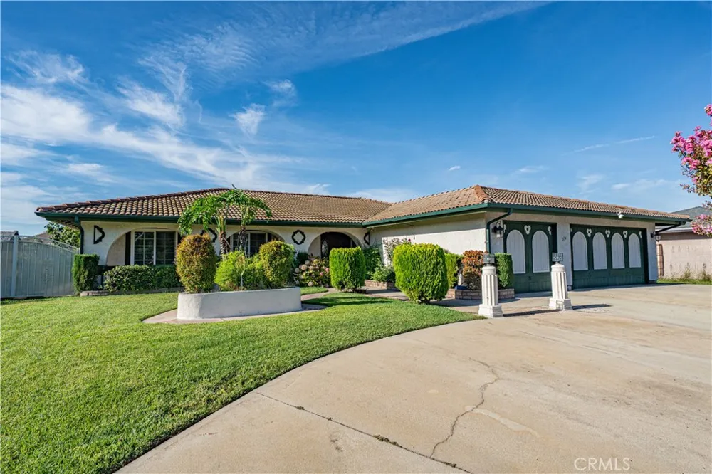 2134 Baseline Road La Verne, CA 91750