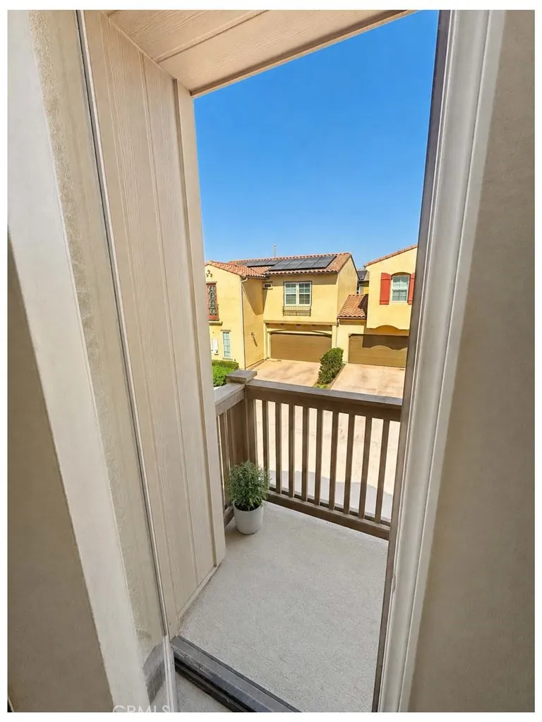 266 Carrizo Creek Road Camarillo, CA 93010