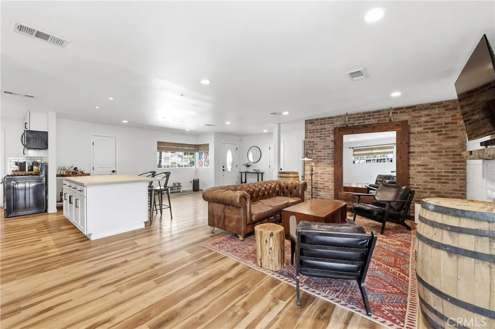 1566 W Crone Anaheim, CA 92802
