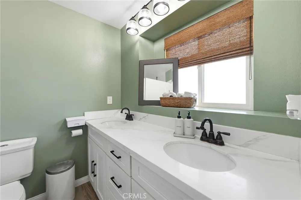 1566 W Crone Anaheim, CA 92802