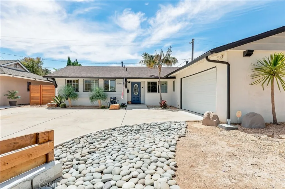 1566 W Crone Anaheim, CA 92802