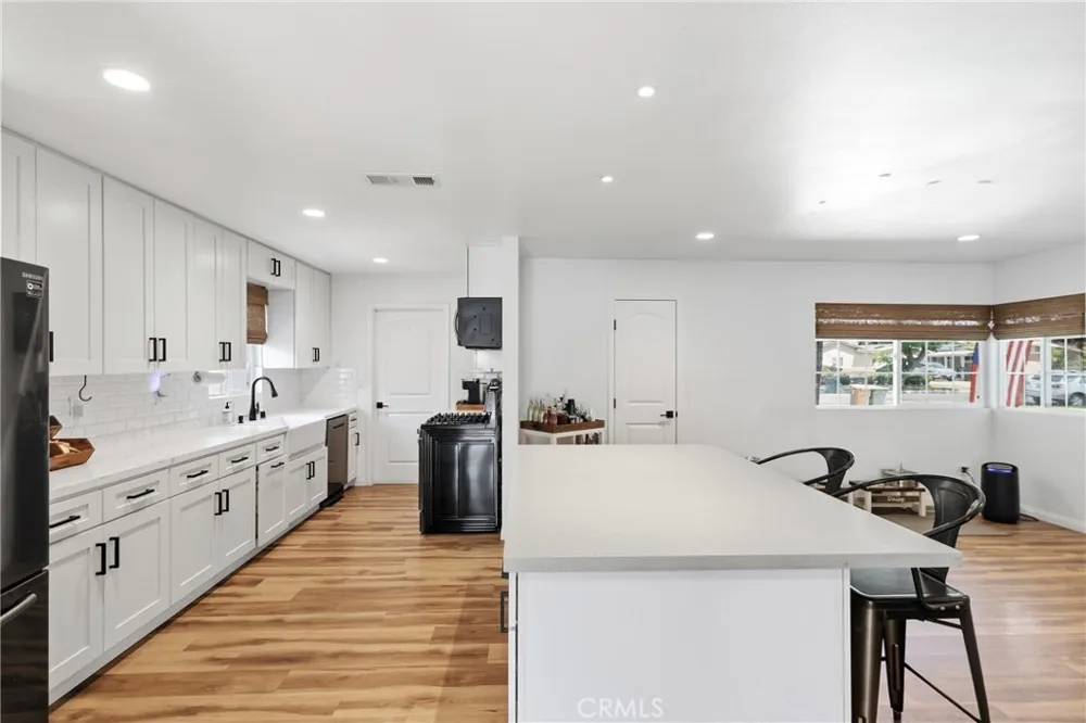 1566 W Crone Anaheim, CA 92802